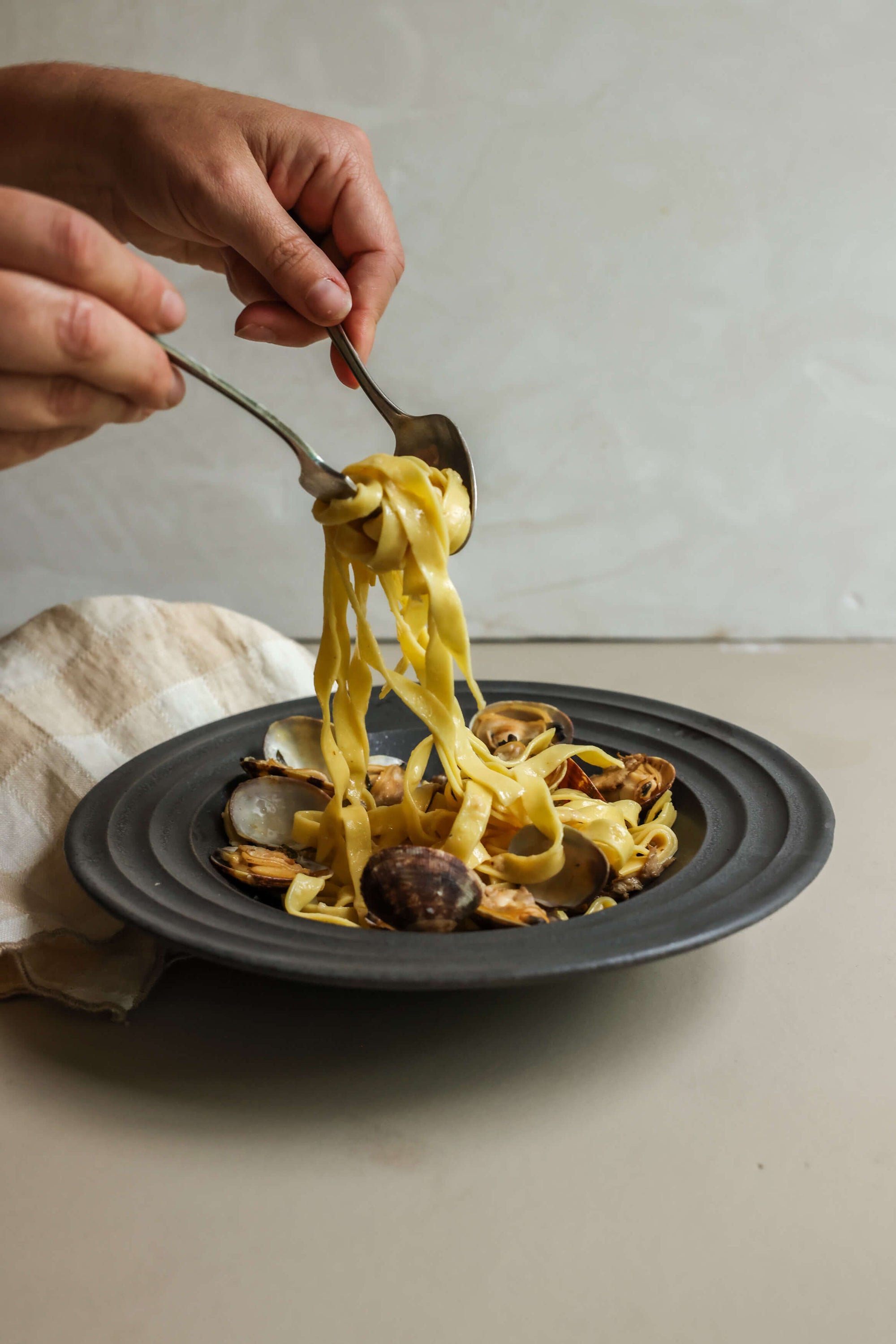 5-Piece Ripple Dinnerware Set
